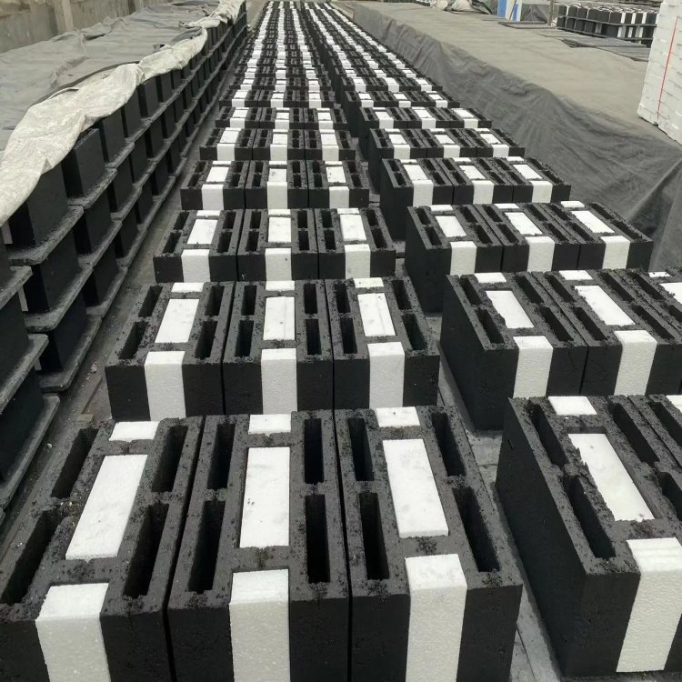 fq复合自保温砌块丰富了建筑外立面造型和建筑物同寿命节省工期 - 爱